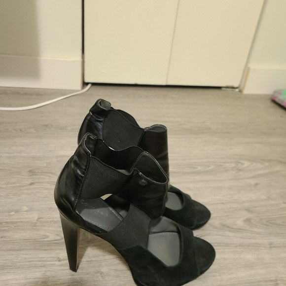 Calvin Klein Sonia Black Open Toe Heels - Picture 4 of 5